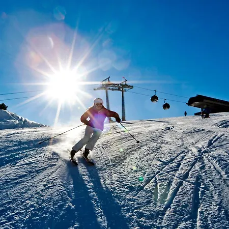 Отель Neue Post Шладминг